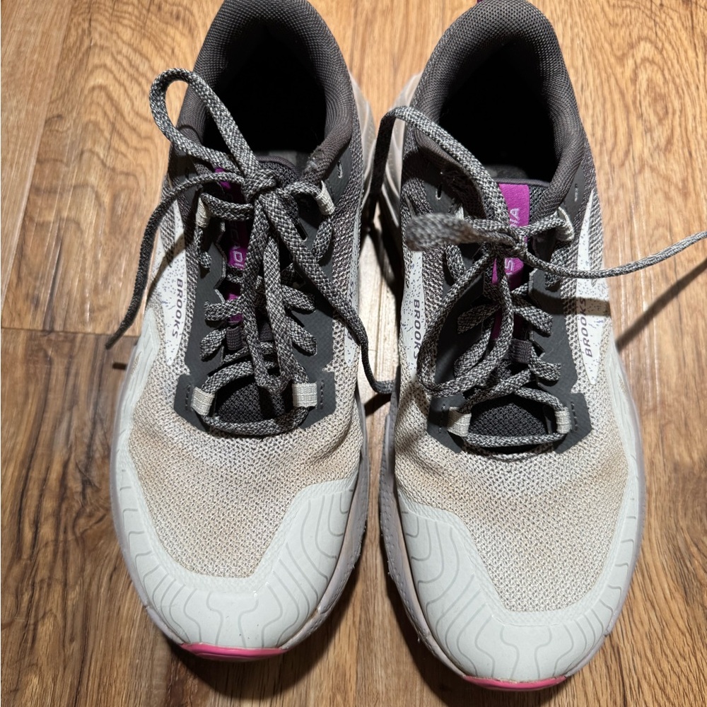 Cascadia Trail running shoes